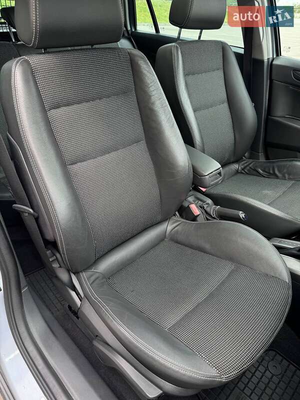 Универсал Opel Astra 2005 в Киеве