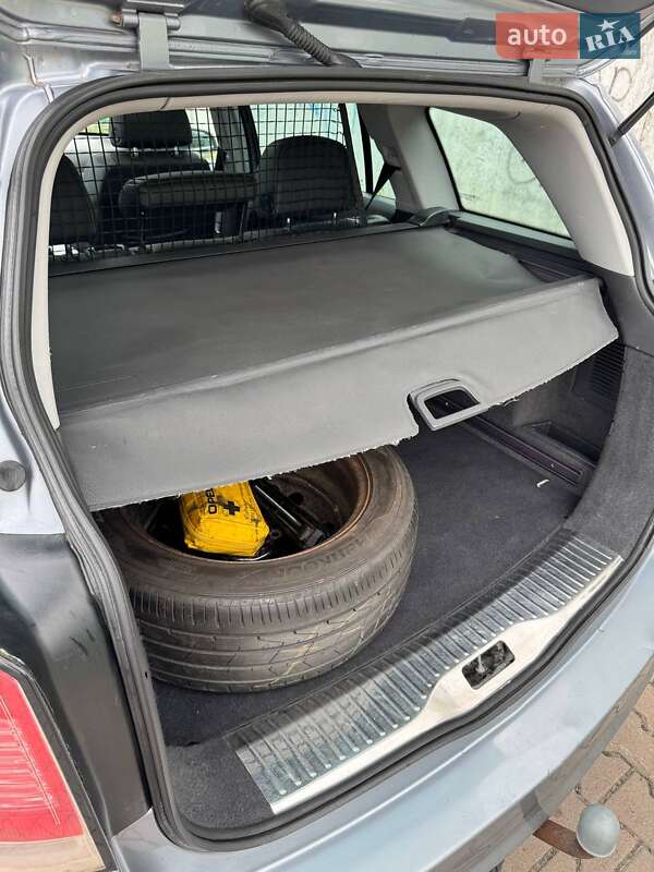 Универсал Opel Astra 2005 в Киеве