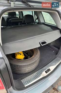 Універсал Opel Astra 2005 в 