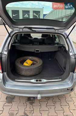 Універсал Opel Astra 2005 в 