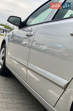 Универсал Opel Astra 2006 в 