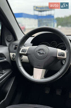 Седан Opel Astra 2008 в 