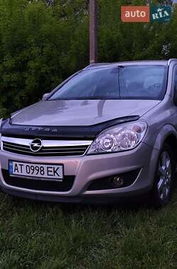 Універсал Opel Astra 2007 в Галичі