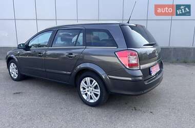 Универсал Opel Astra 2009 в 