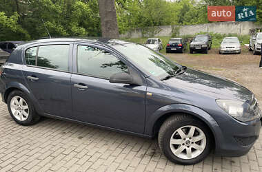 Хэтчбек Opel Astra 2009 в 