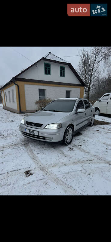 Хетчбек Opel Astra 2000 в Лубнах
