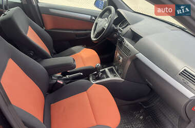 Универсал Opel Astra 2006 в 