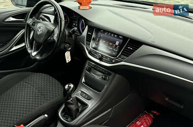 Универсал Opel Astra 2017 в 