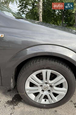 Универсал Opel Astra 2009 в 