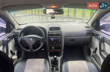Хетчбек Opel Astra 2001 в 