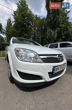 Универсал Opel Astra 2009 в 