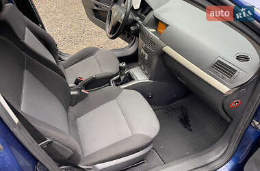 Универсал Opel Astra 2005 в 