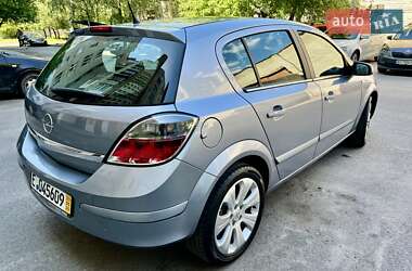 Хэтчбек Opel Astra 2009 в 
