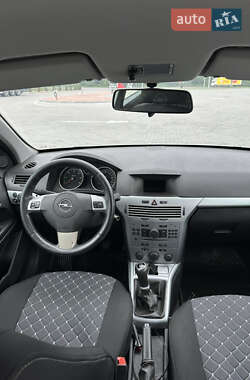 Универсал Opel Astra 2009 в 
