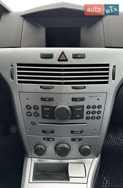 Универсал Opel Astra 2009 в 