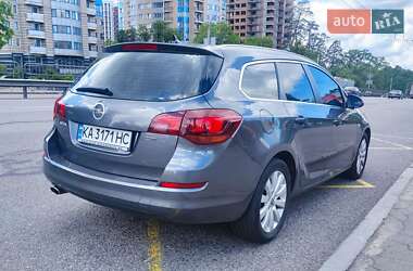 Универсал Opel Astra 2011 в Киеве