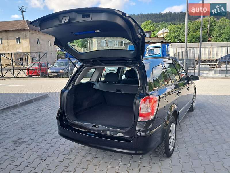 Универсал Opel Astra 2008 в Могилев-Подольске