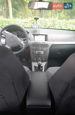 Універсал Opel Astra 2006 в 