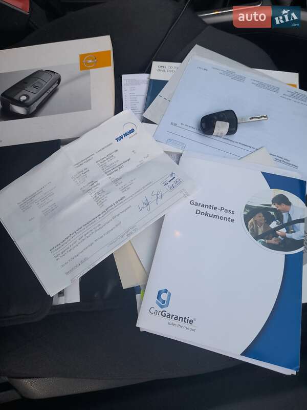 Универсал Opel Astra 2006 в Звягеле