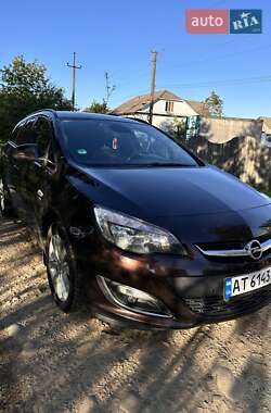 Універсал Opel Astra 2013 в Рожнятові