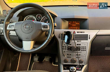 Универсал Opel Astra 2009 в 