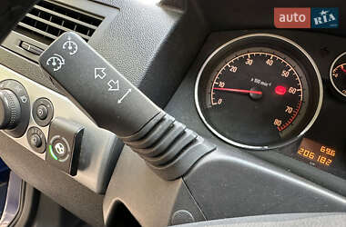 Універсал Opel Astra 2009 в 