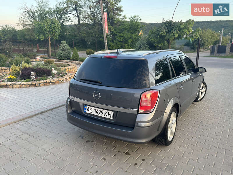 Універсал Opel Astra 2005 в Могилів-Подільському