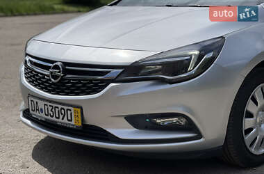 Универсал Opel Astra 2016 в 