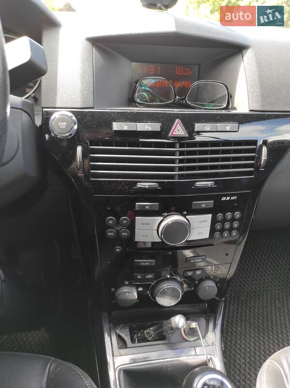 Кабріолет Opel Astra 2008 в Обухові