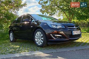 Универсал Opel Astra 2012 в Ивано-Франковске