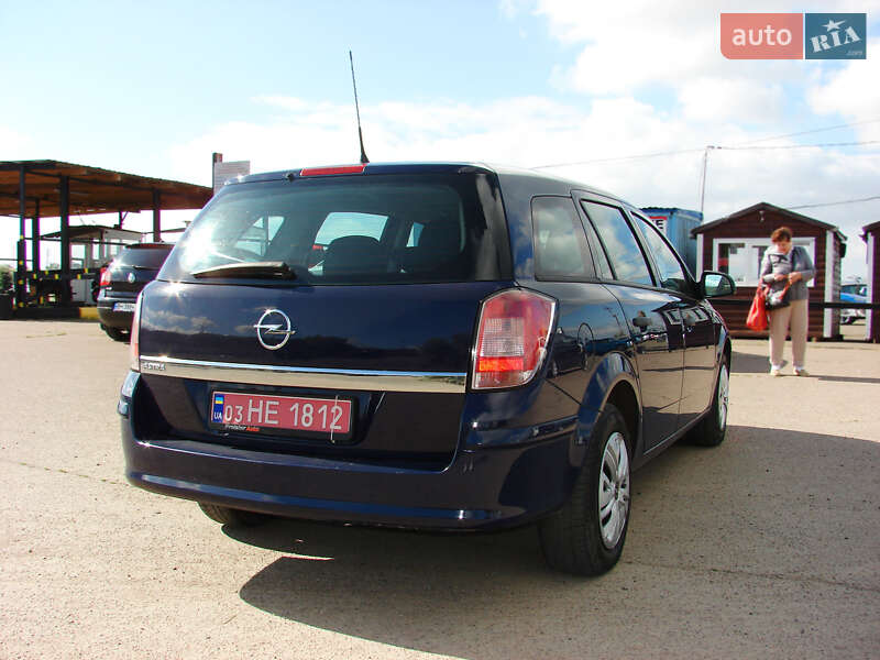 Універсал Opel Astra 2012 в Одесі
