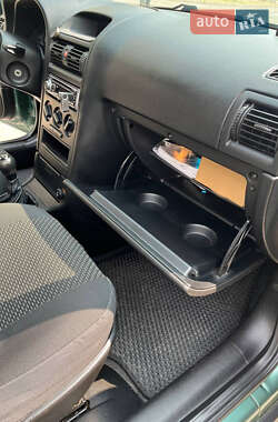 Седан Opel Astra 2008 в 
