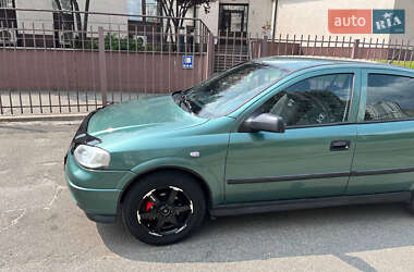 Седан Opel Astra 2008 в 