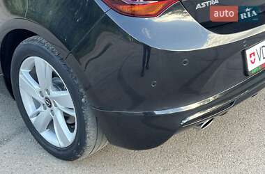 Хэтчбек Opel Astra 2014 в 