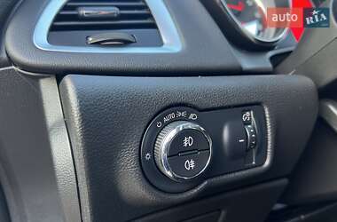 Хэтчбек Opel Astra 2014 в 