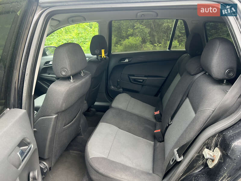 Универсал Opel Astra 2006 в Житомире