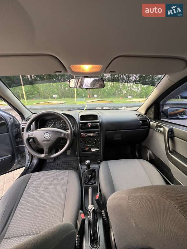 Седан Opel Astra 2008 в Смеле