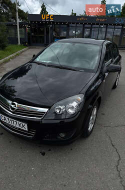 Хэтчбек Opel Astra 2009 в Умани