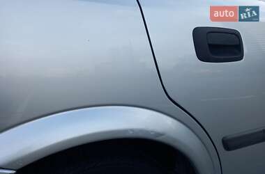 Хэтчбек Opel Astra 1999 в 