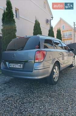 Универсал Opel Astra 2005 в 