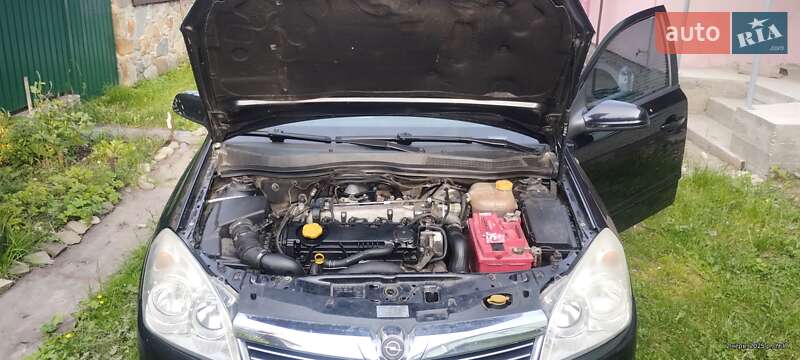 Универсал Opel Astra 2007 в Сколе
