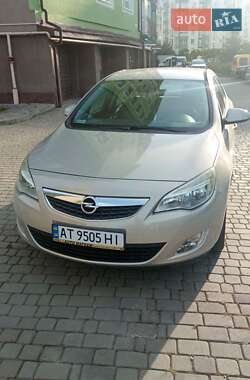 Хэтчбек Opel Astra 2010 в Ивано-Франковске
