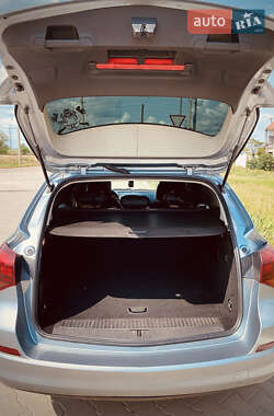Универсал Opel Astra 2011 в 
