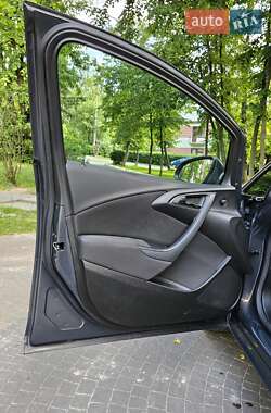 Универсал Opel Astra 2015 в Киеве