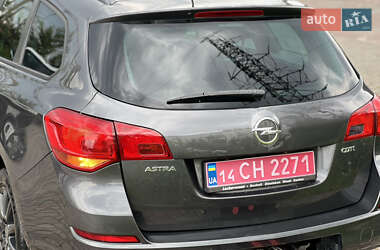 Универсал Opel Astra 2013 в 