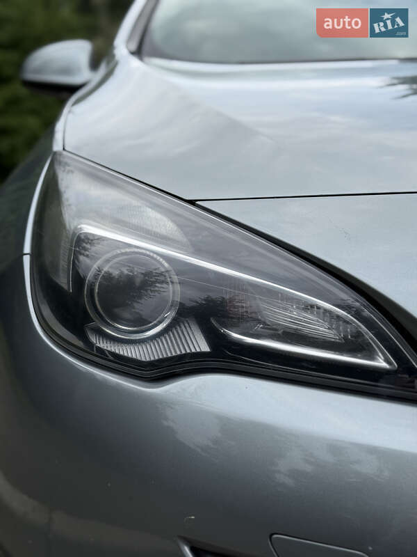 Хетчбек Opel Astra 2013 в Києві