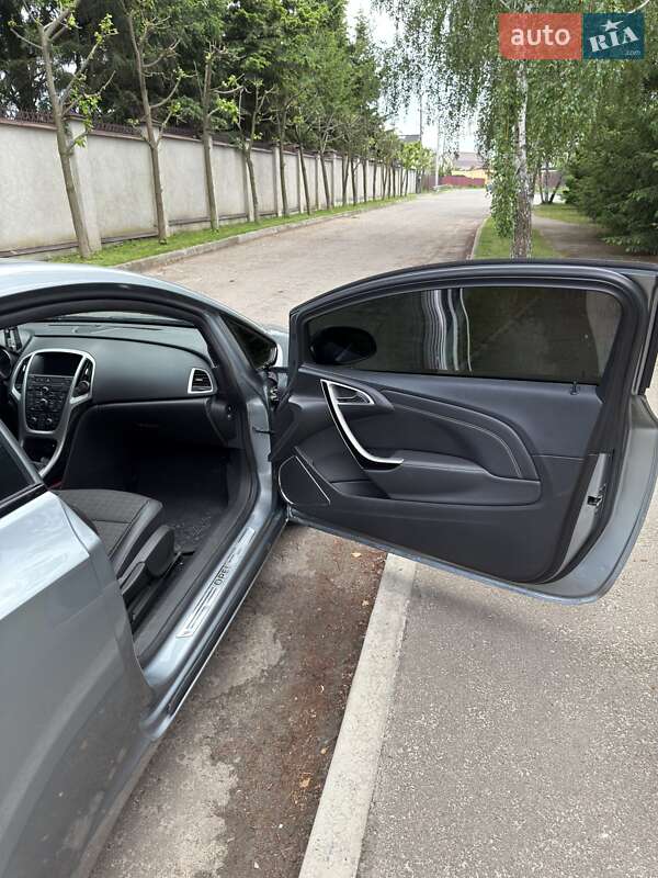 Хетчбек Opel Astra 2013 в Києві