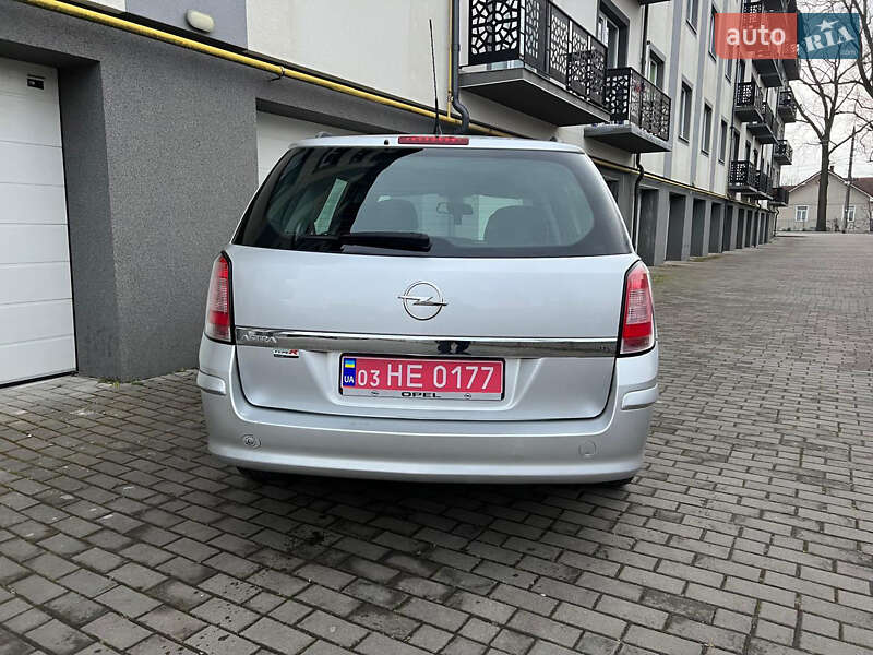 Універсал Opel Astra 2009 в Коломиї
