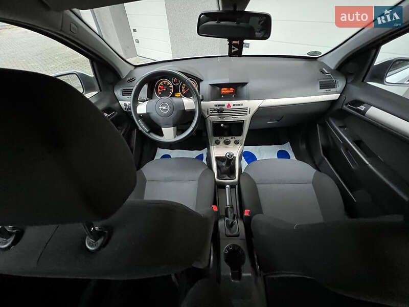 Універсал Opel Astra 2009 в Коломиї