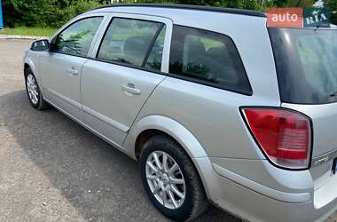 Універсал Opel Astra 2004 в 